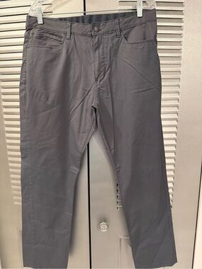 English Laundry Men's Gray Chinos